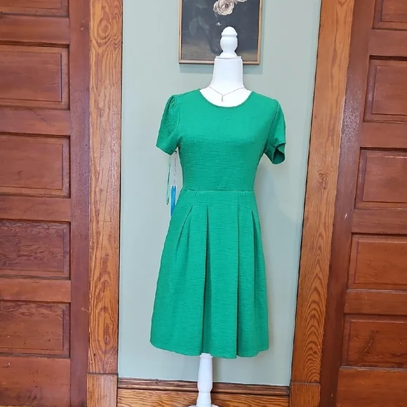 Draper James | Dresses | Draper James Green Aline Pleated Midi Dress | Poshmark Draper James | Dresses | Draper James Green Aline Pleated Midi Dress | Poshmark